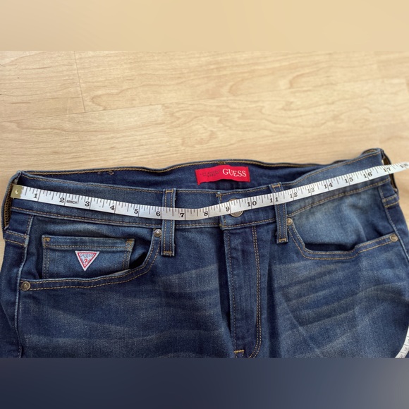 Guess Slim Jeans - Picture 6 of 9